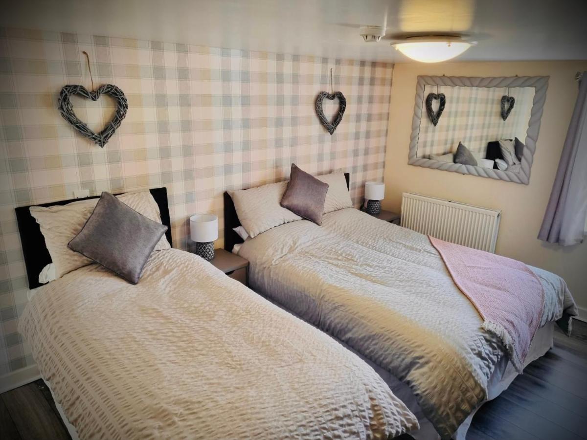 The Crown Inn Ystalyfera 외부 사진