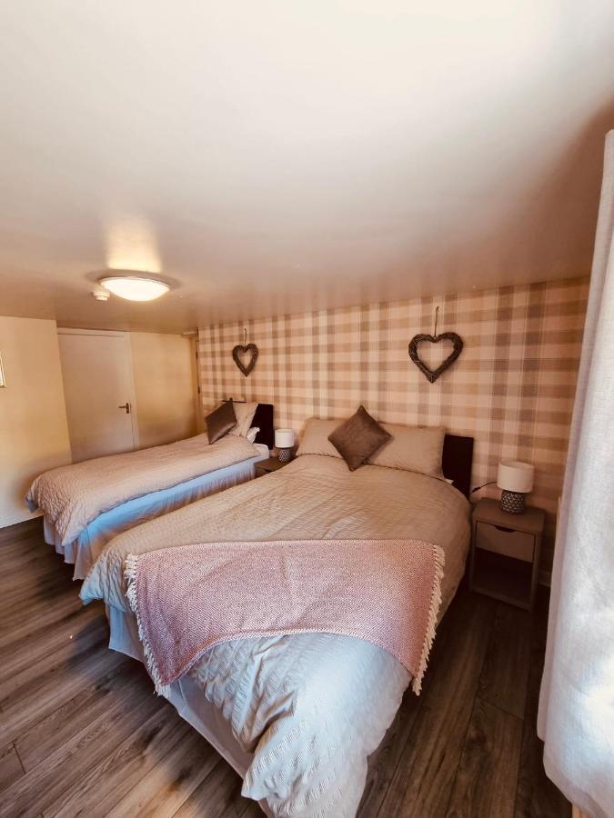 The Crown Inn Ystalyfera 외부 사진